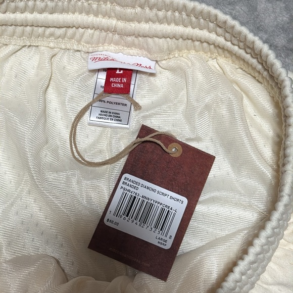 Mens Mitchell and Ness Diamond basketball shorts - Picture 5 of 5